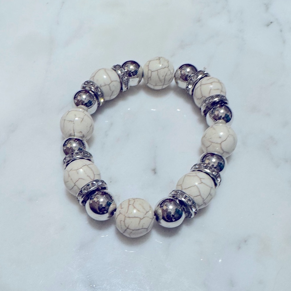 NEW Silver & Cream Stone Stretch Bracelet